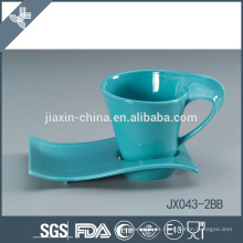 Venta caliente diseño especial drinkware porcelana fina mar azul platillo y tazas de bebida